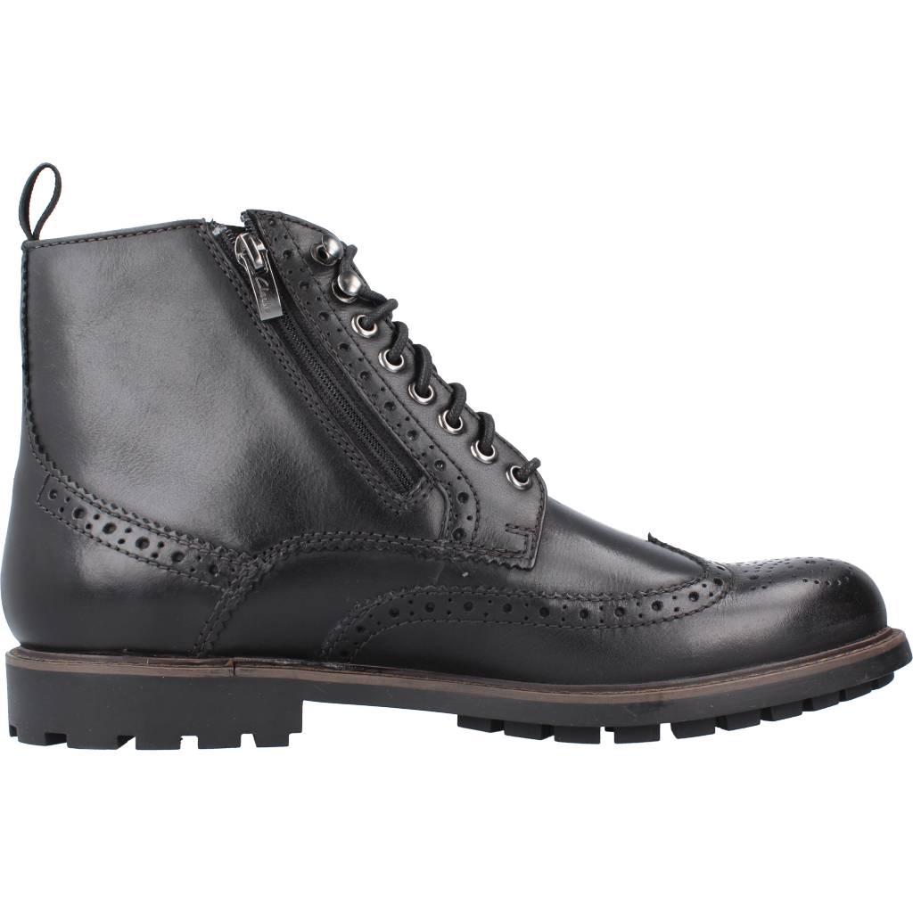 CLARKS BOWZER HI en color NEGRO (4)