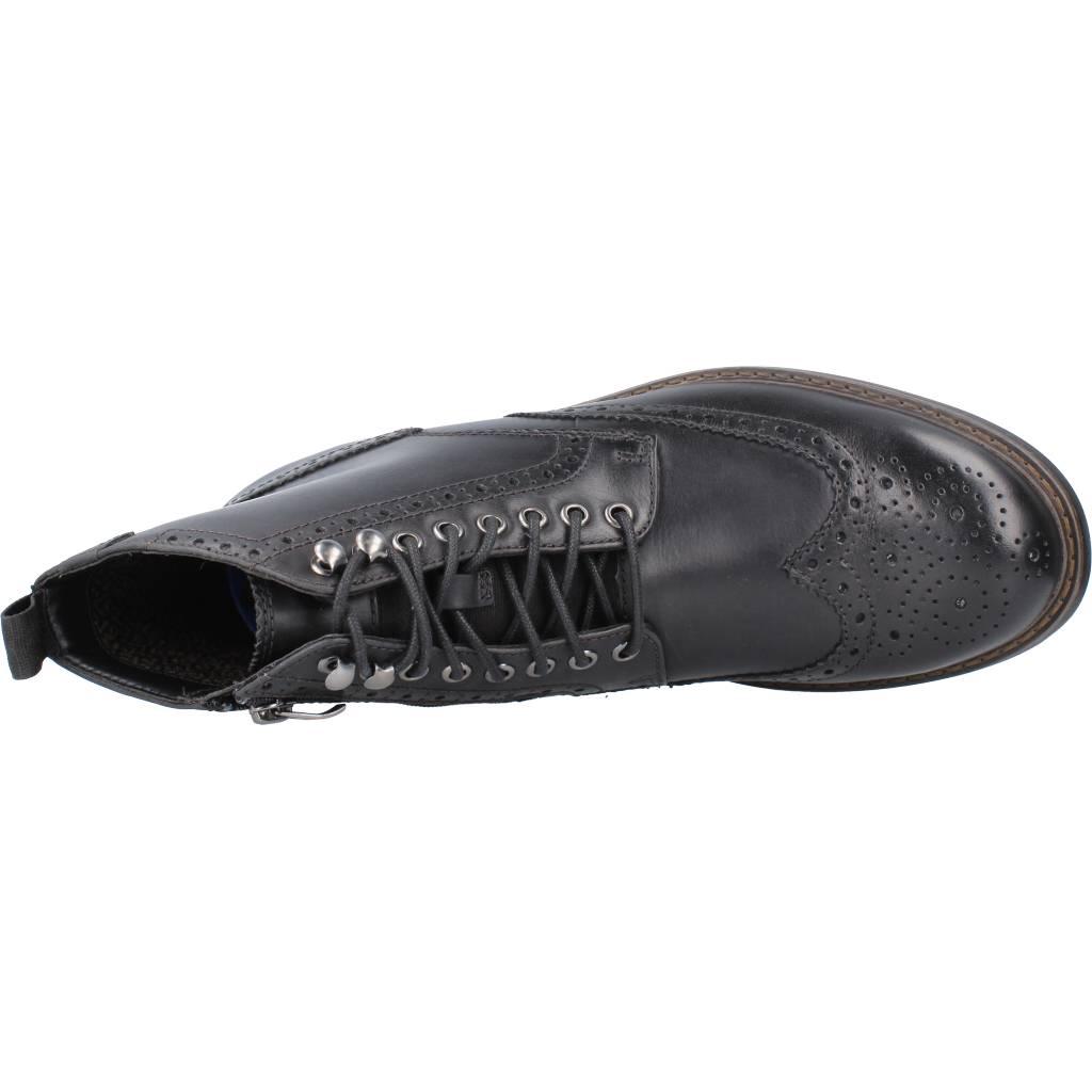 CLARKS BOWZER HI en color NEGRO (7)