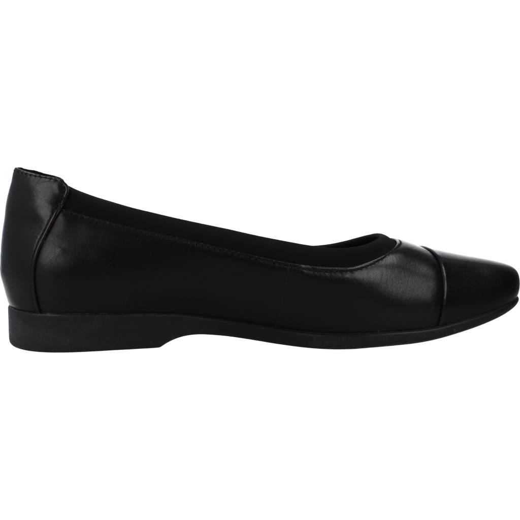 CLARKS UN DARCEY CAP en color NEGRO (4)