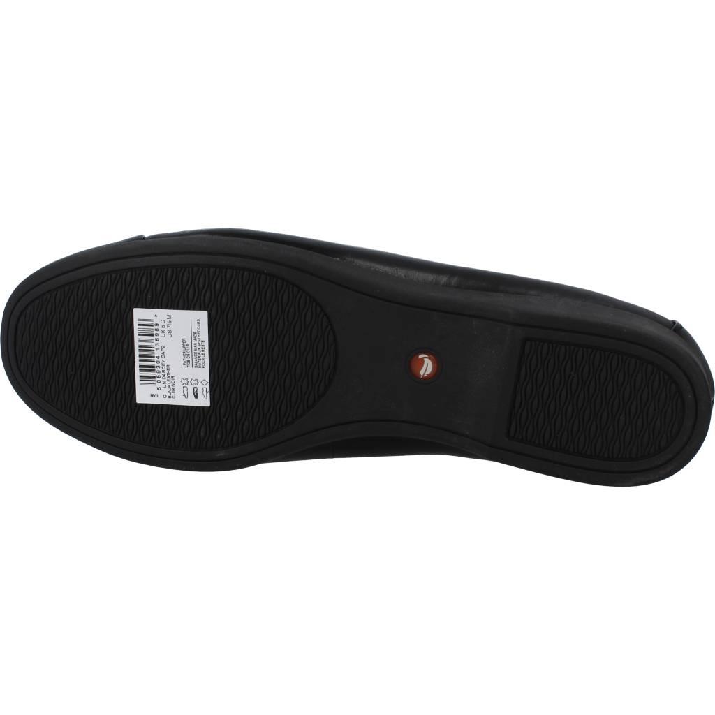 CLARKS UN DARCEY CAP en color NEGRO (6)