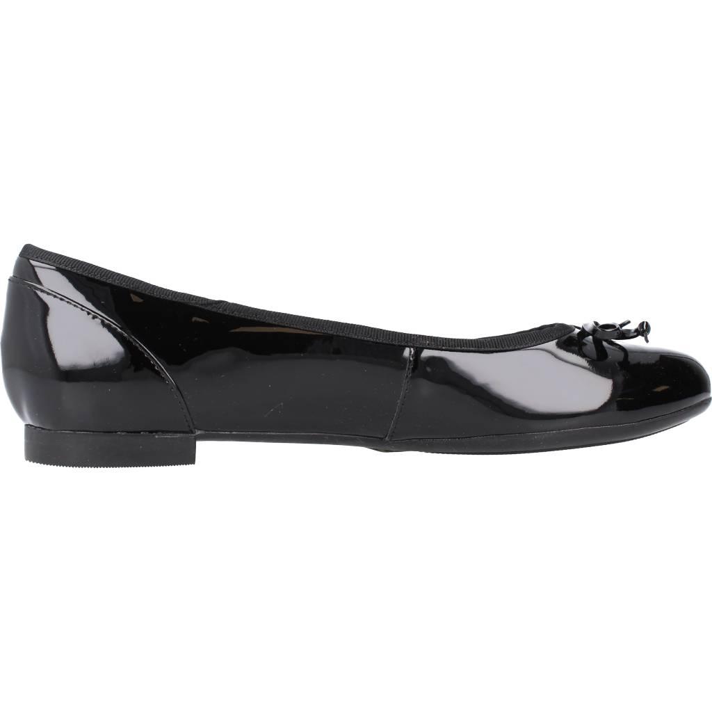 CLARKS PATALE PUMP en color NEGRO (4)