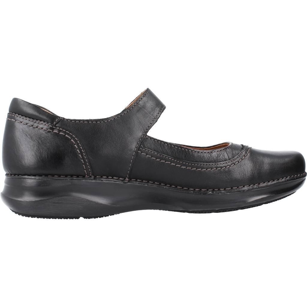 CLARKS APPLEY WALK en color NEGRO (4)