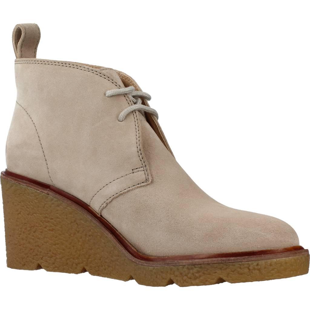 CLARKS en color BEIS (5)
