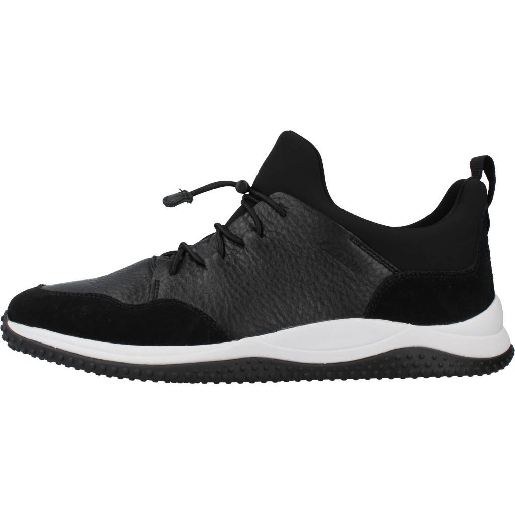 CLARKS PUXTON EASE en color NEGRO (2)