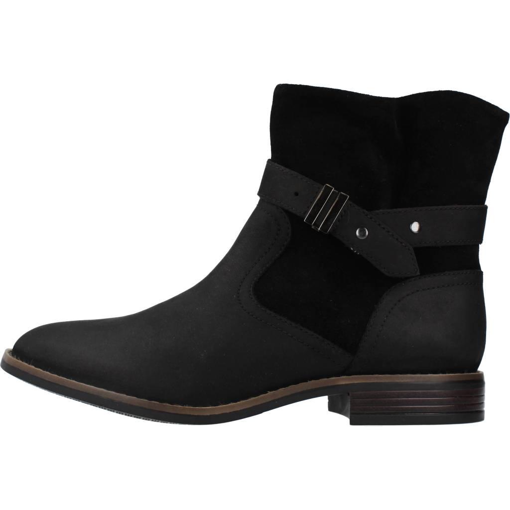 CLARKS CAMZIN STRAP en color NEGRO (2)