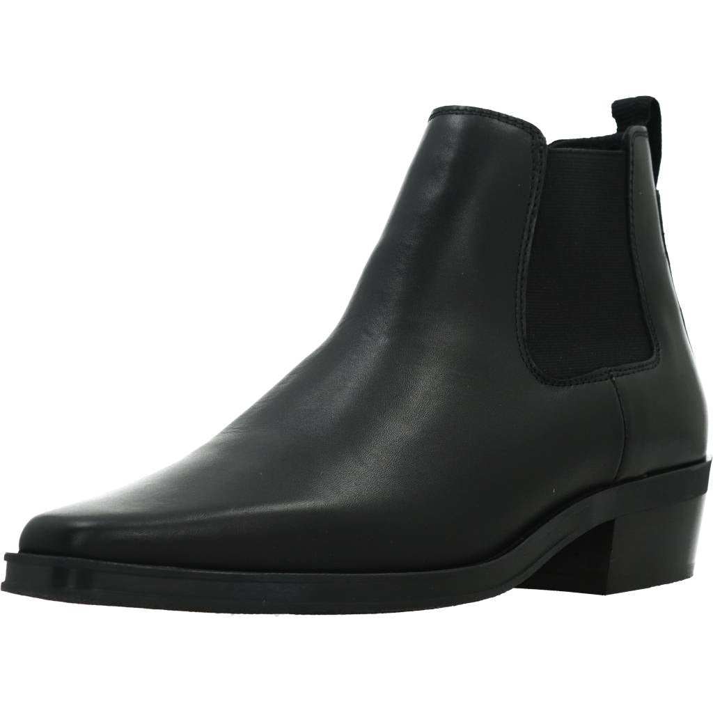 CLARKS ALCINA TOP en color NEGRO (1)