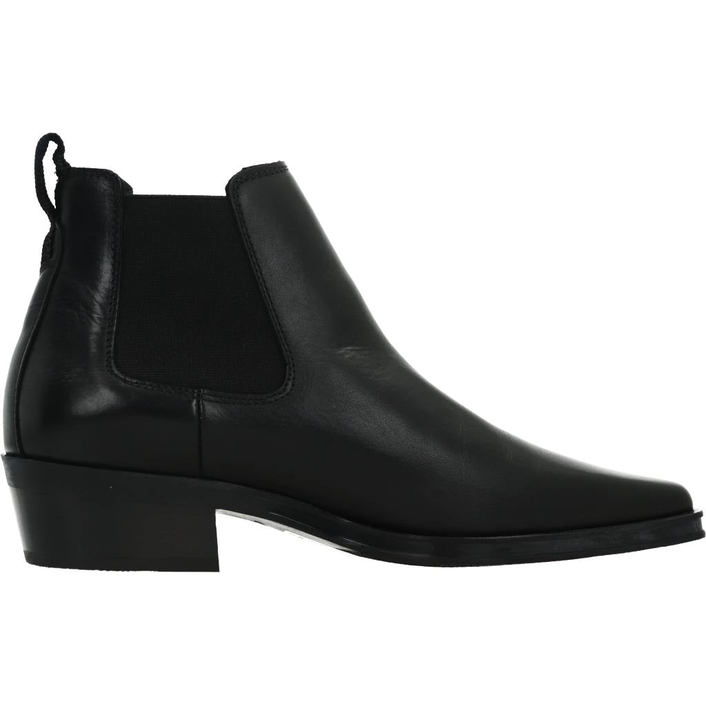 CLARKS ALCINA TOP en color NEGRO (4)