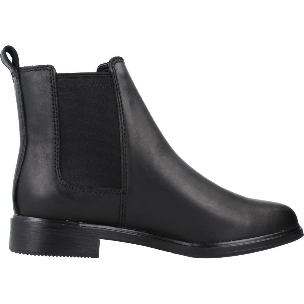 CLARKS CLARKDALE ARLO en color NEGRO (4)