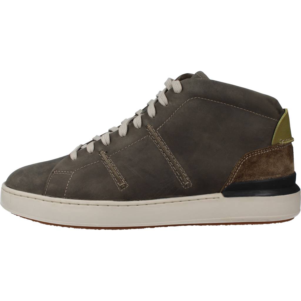 CLARKS COURT LITE en color VERDE (2)