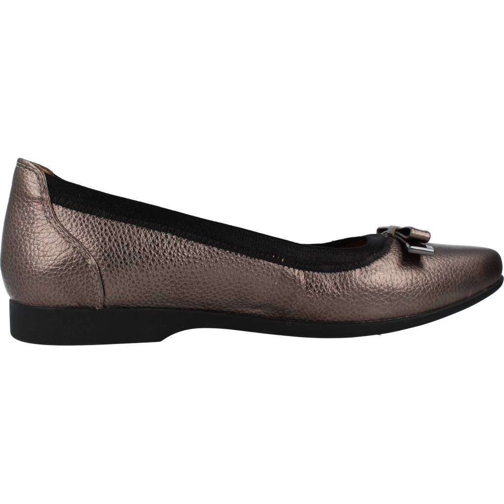 CLARKS UN DARCEY BOW en color BRONCE (4)