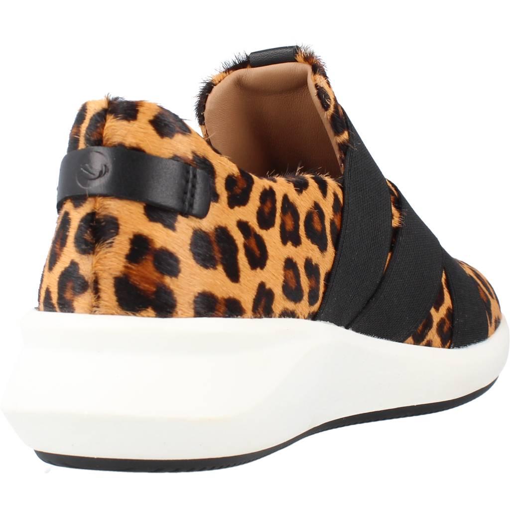 CLARKS UN RIO STRAP en color ANIMAL PRINT (3)