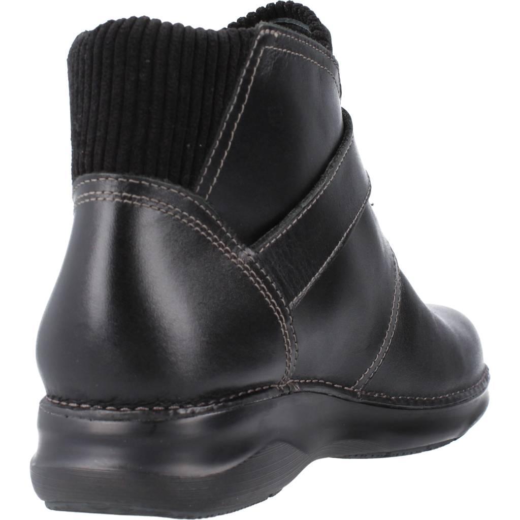 CLARKS APPLEY MID en color NEGRO (3)