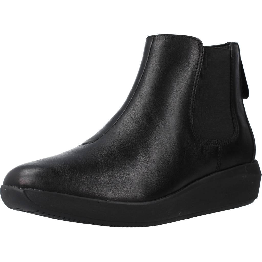CLARKS TAWNIA MID en color NEGRO (1)