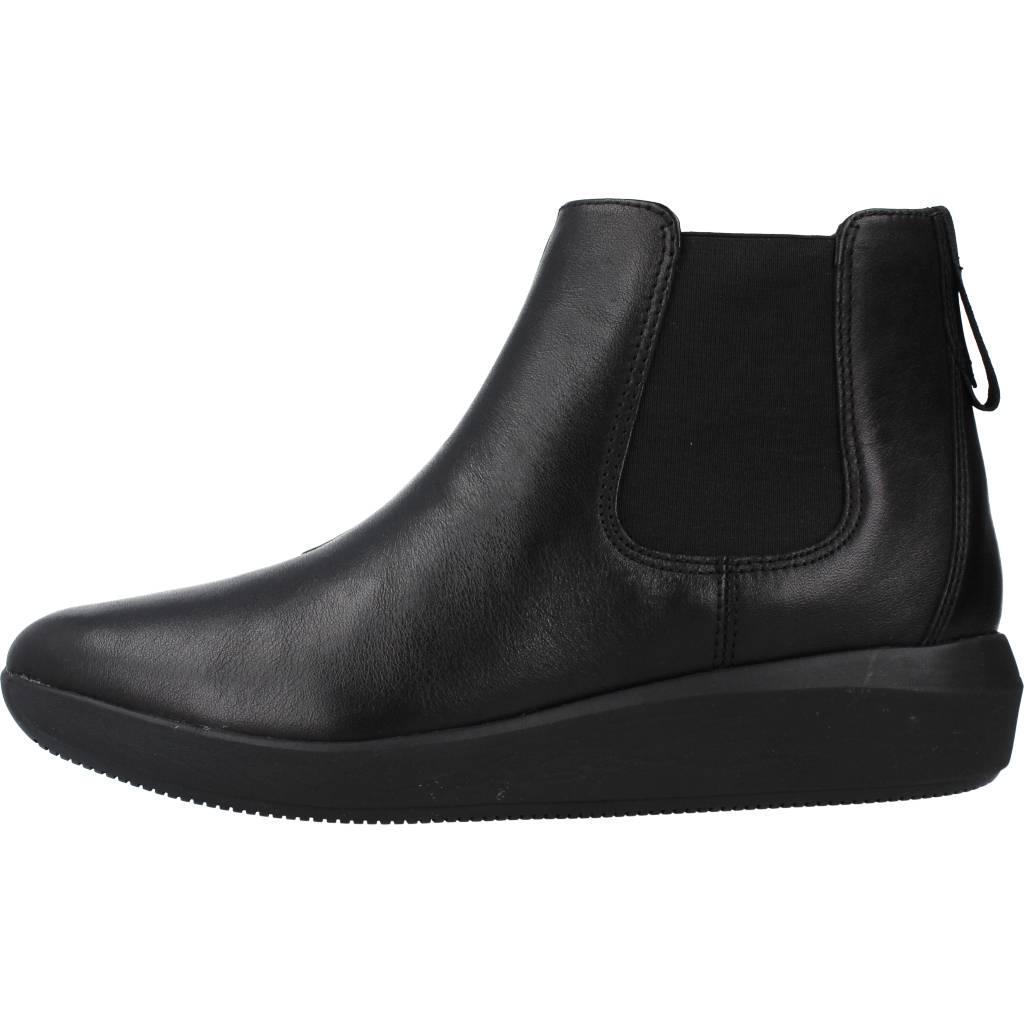 CLARKS TAWNIA MID en color NEGRO (2)