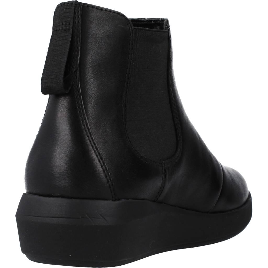 CLARKS TAWNIA MID en color NEGRO (3)