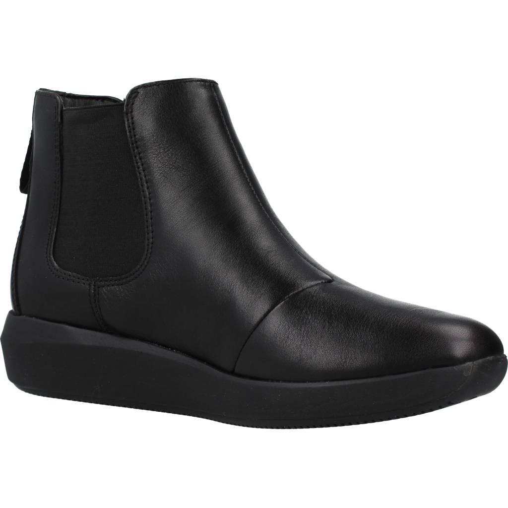 CLARKS TAWNIA MID en color NEGRO (5)
