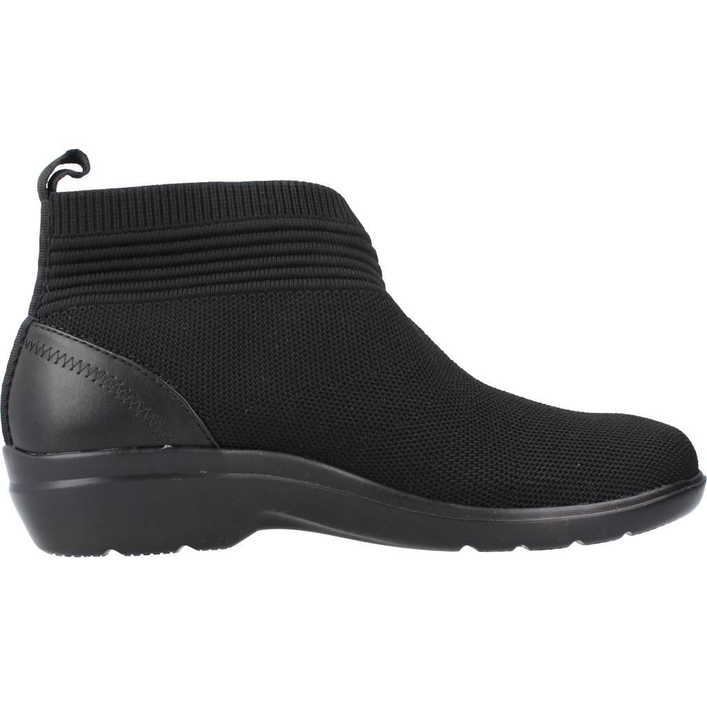 CLARKS SASHLYN MID en color NEGRO (4)