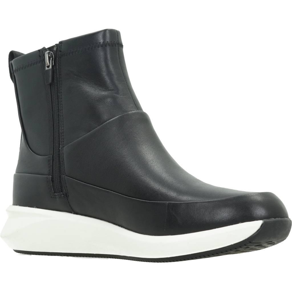 CLARKS UN RIO FREE en color NEGRO (5)