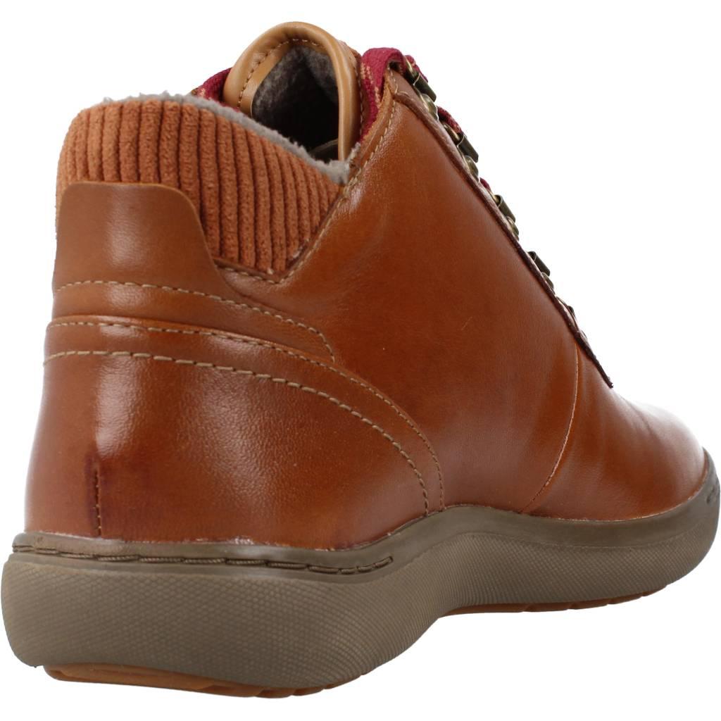 CLARKS NALLE MID en color MARRON CLARO (3)