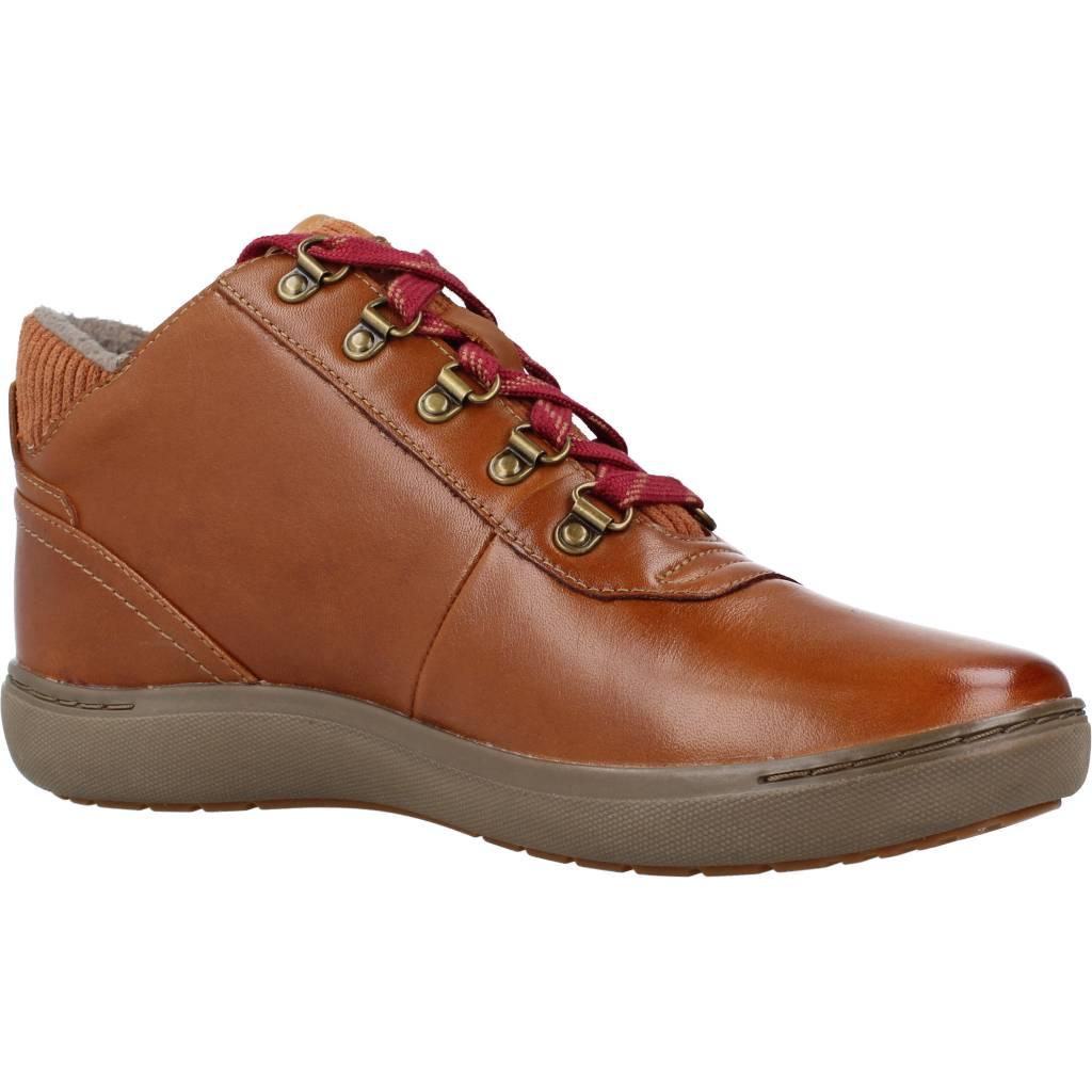 CLARKS NALLE MID en color MARRON CLARO (5)