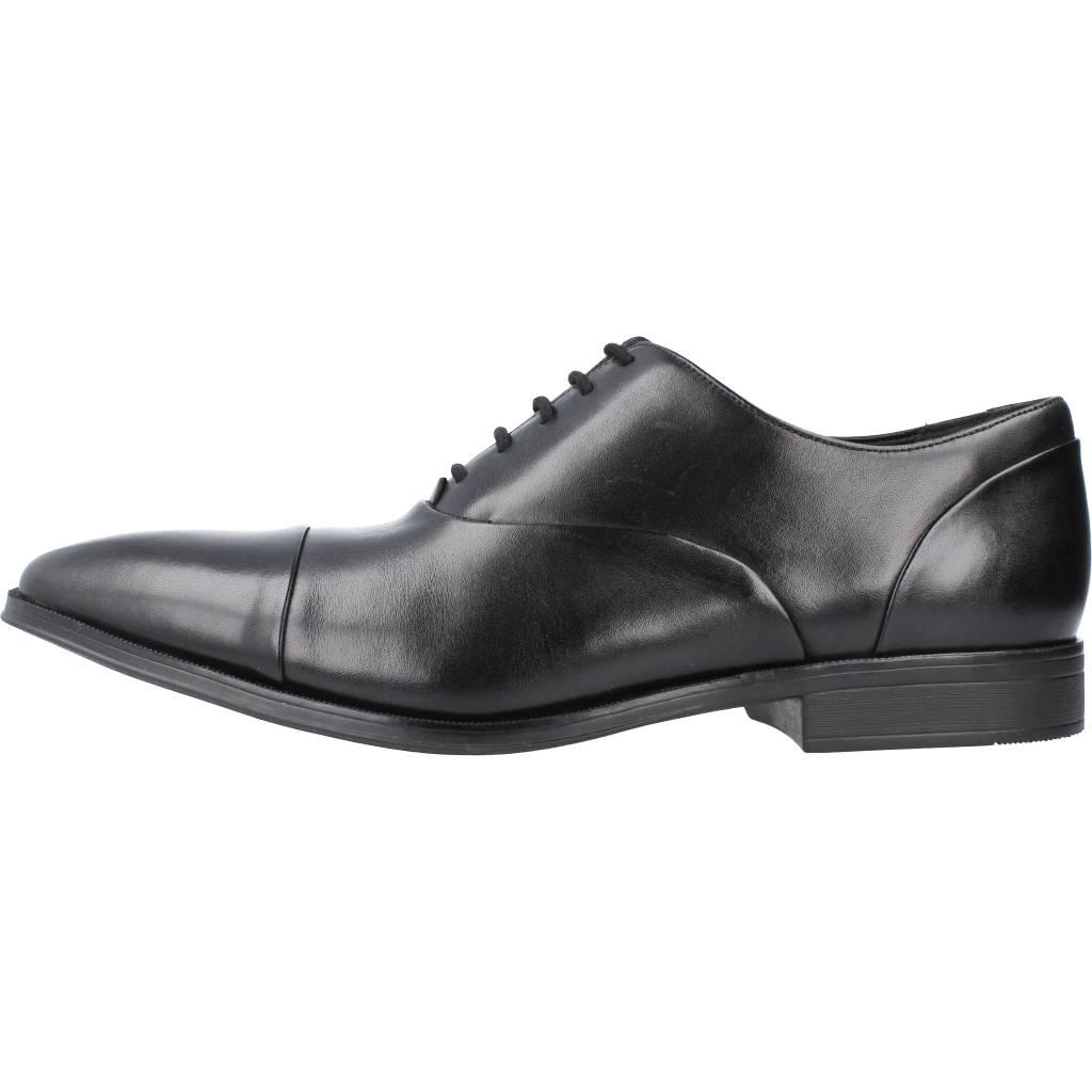CLARKS GILMAN CAP en color NEGRO (2)