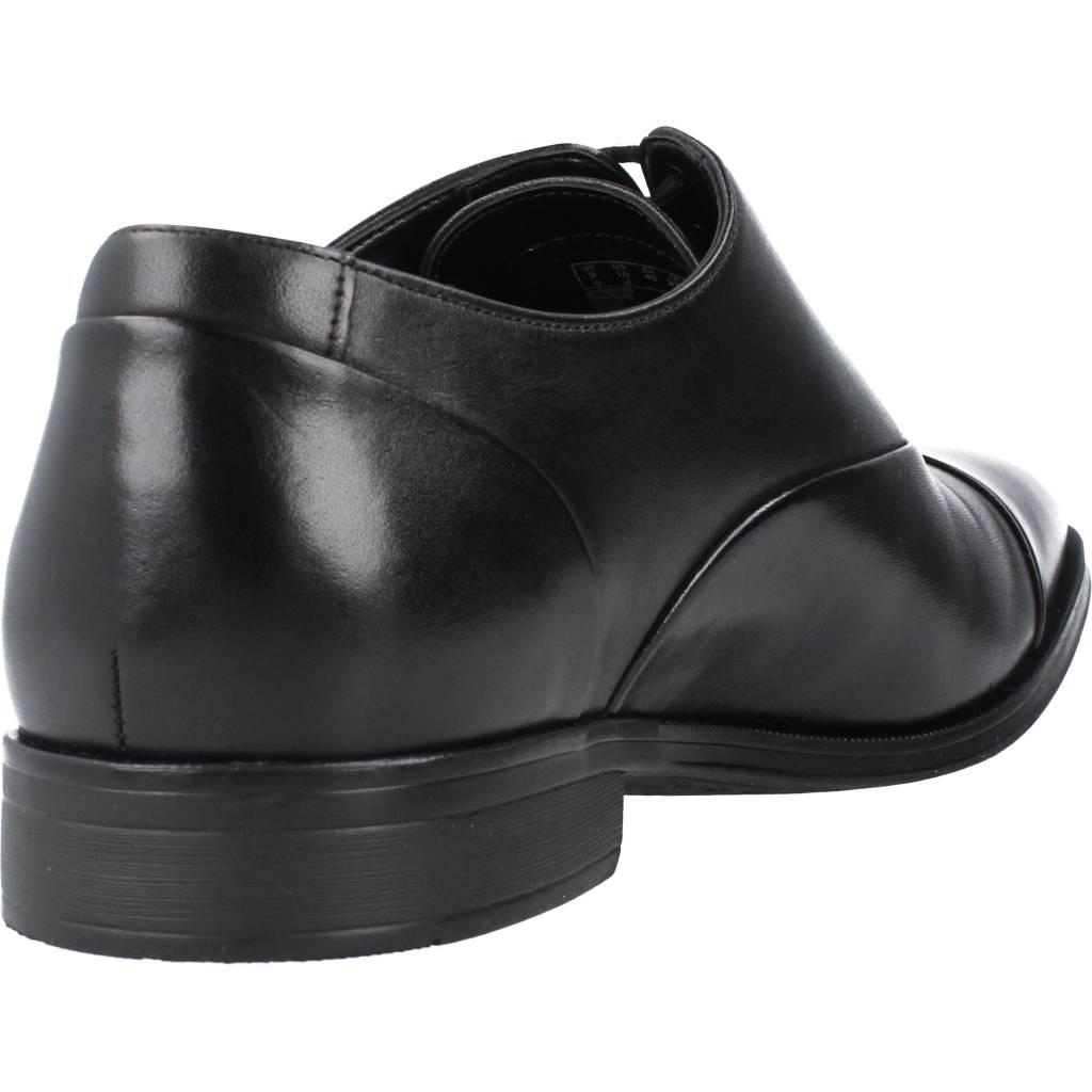 CLARKS GILMAN CAP en color NEGRO (3)