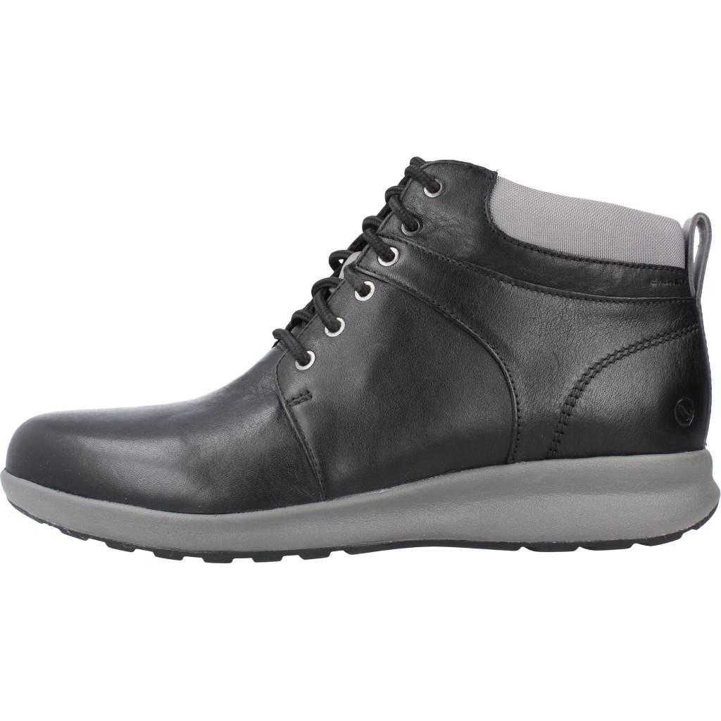 CLARKS UN ADORN WALK en color NEGRO (2)