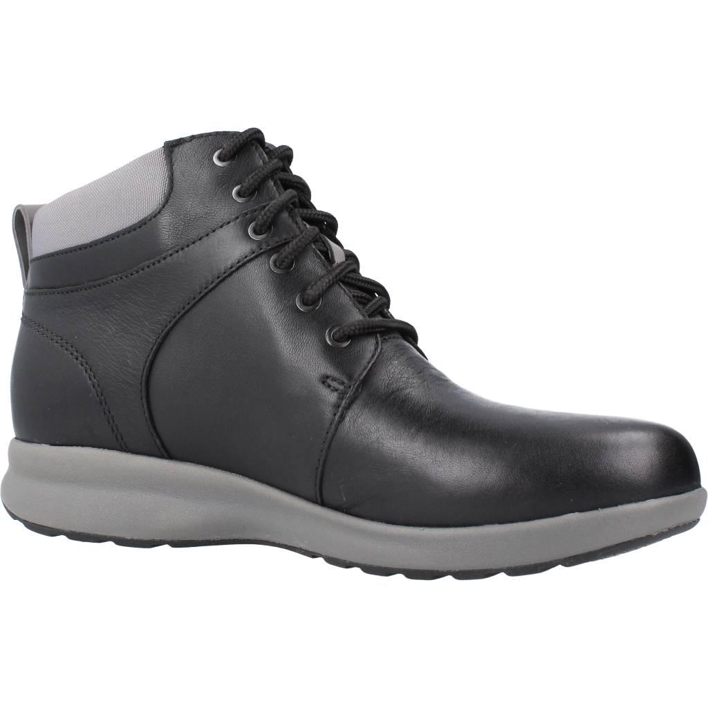 CLARKS UN ADORN WALK en color NEGRO (5)