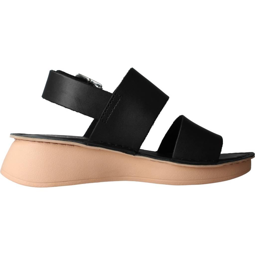 CLARKS VELHILL STRAP en color NEGRO (4)