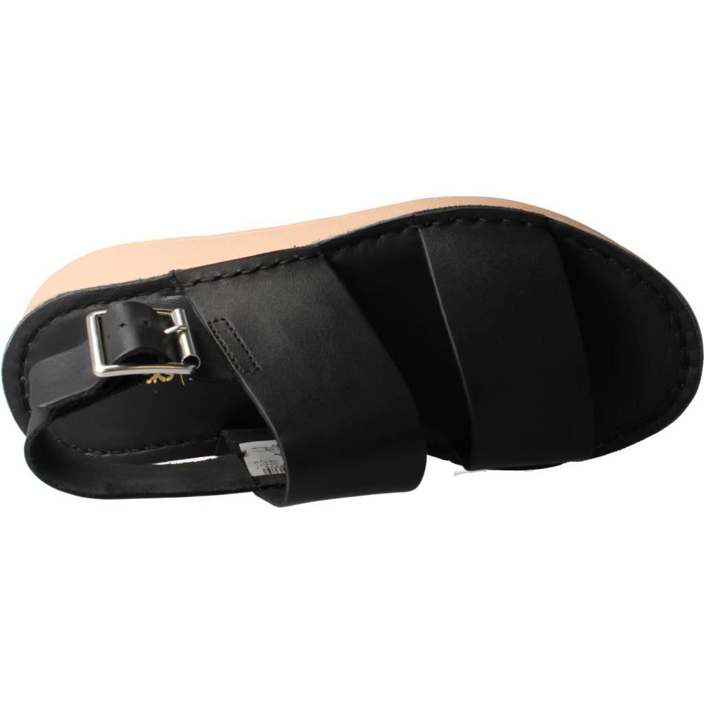 CLARKS VELHILL STRAP en color NEGRO (7)