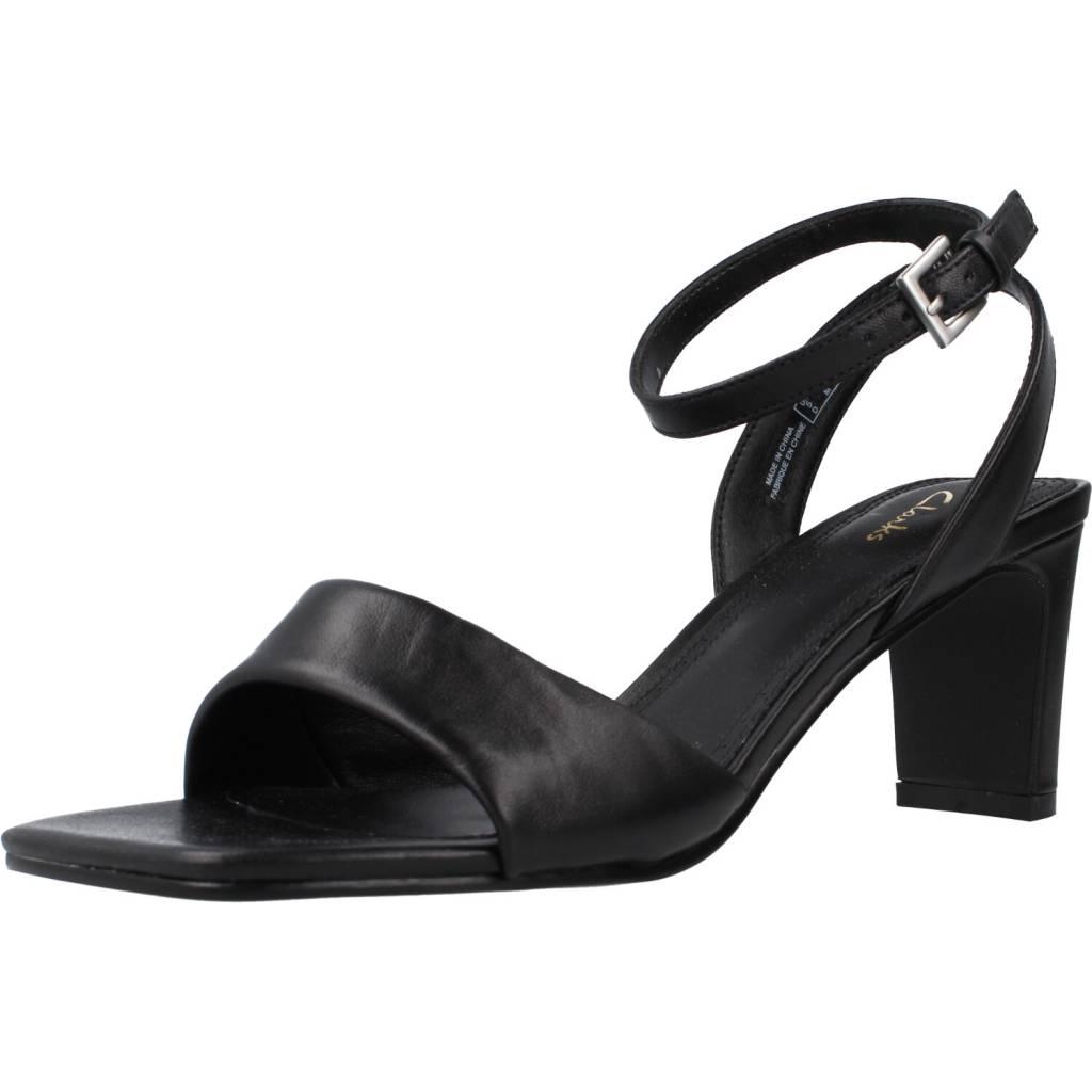 CLARKS SEREN STRAP en color NEGRO (1)
