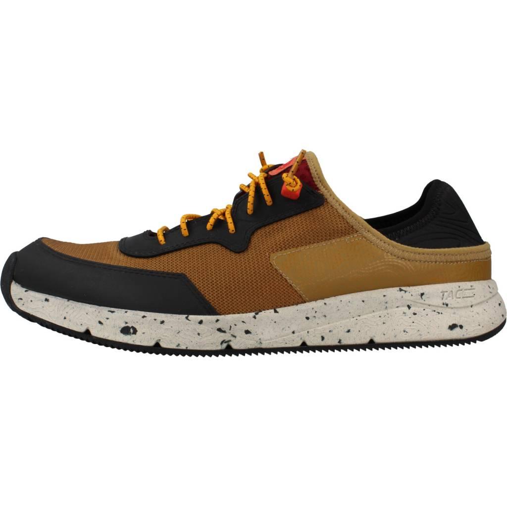 CLARKS DAVIS LOW en color MARRON (2)