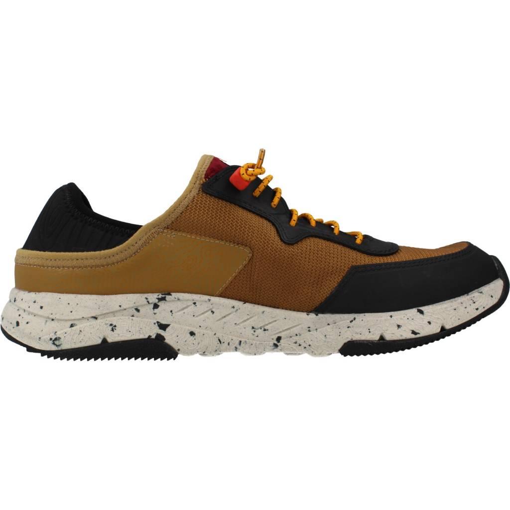 CLARKS DAVIS LOW en color MARRON (4)