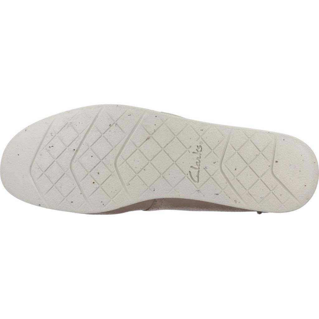 CLARKS SHACRELITE LOW en color BEIS (6)
