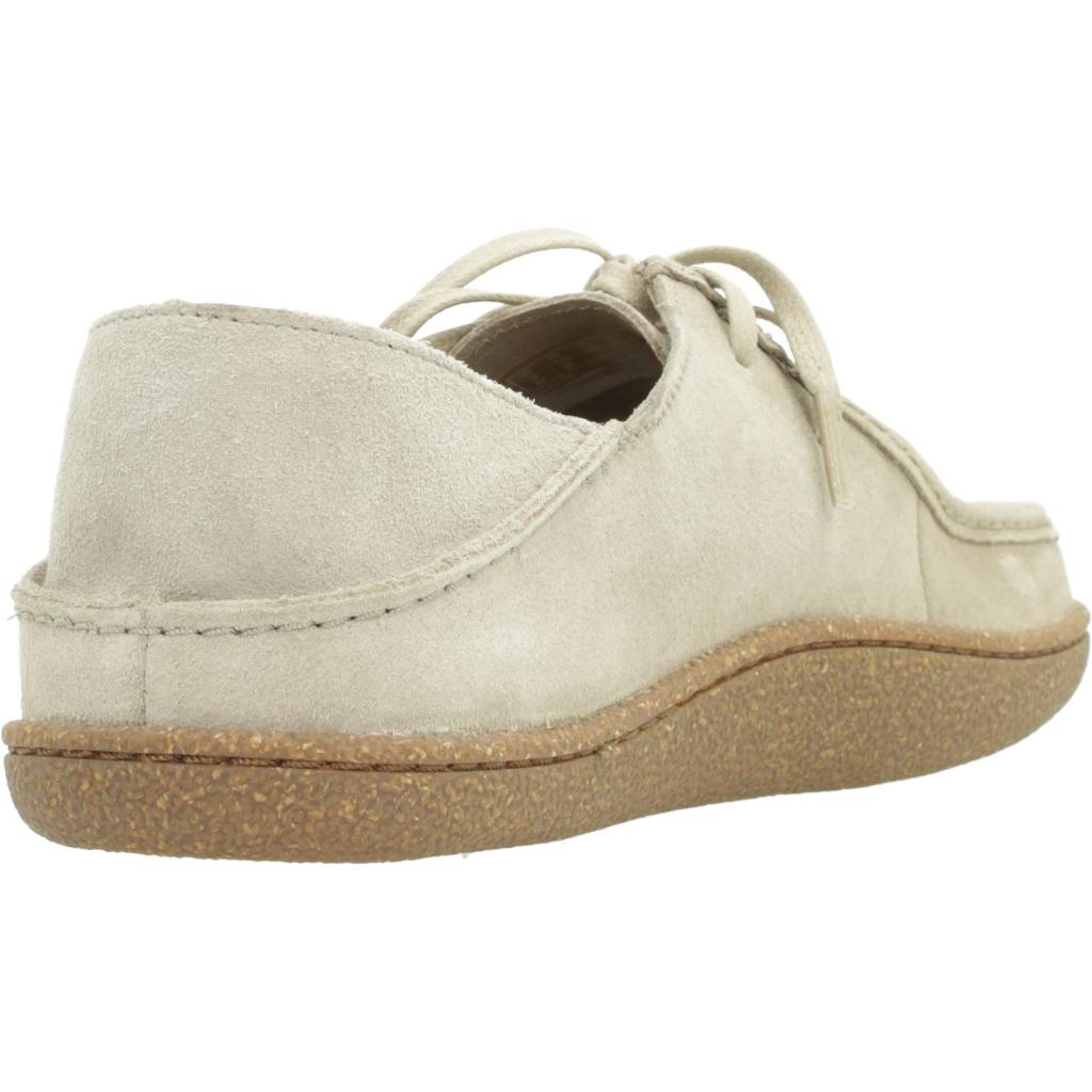 CLARKS PILTONWALLABEE en color BEIS (3)