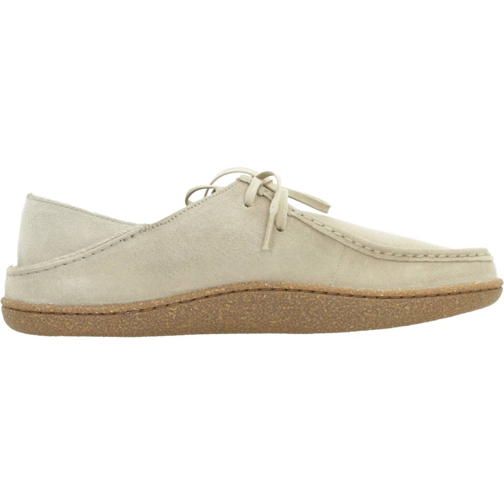 CLARKS PILTONWALLABEE en color BEIS (4)