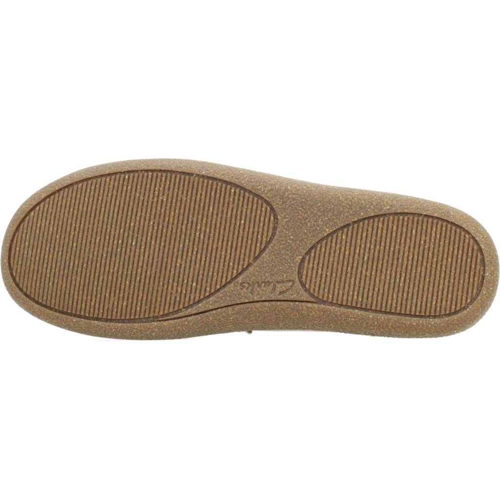 CLARKS PILTONWALLABEE en color BEIS (6)