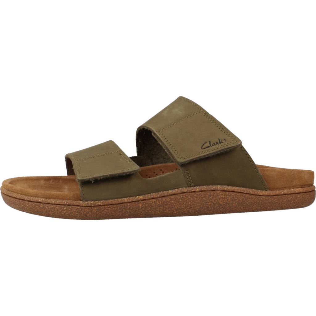 CLARKS PILTON STRAP en color VERDE (2)