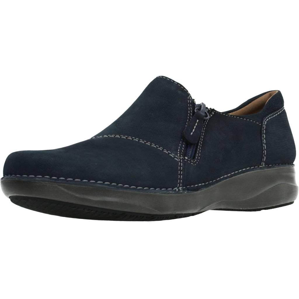 CLARKS APPLEY ZIP en color AZUL (1)
