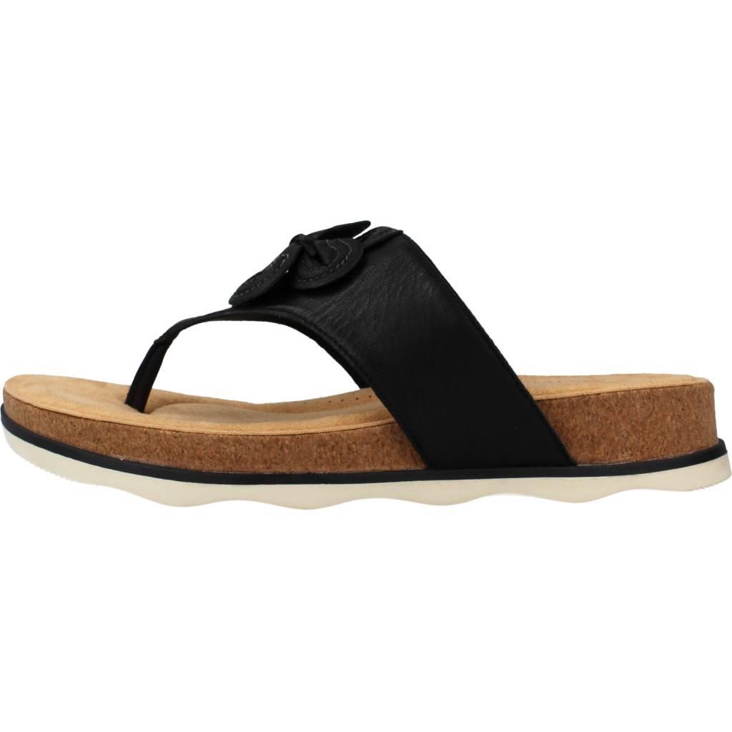 CLARKS BRYNN STYLE en color NEGRO (2)