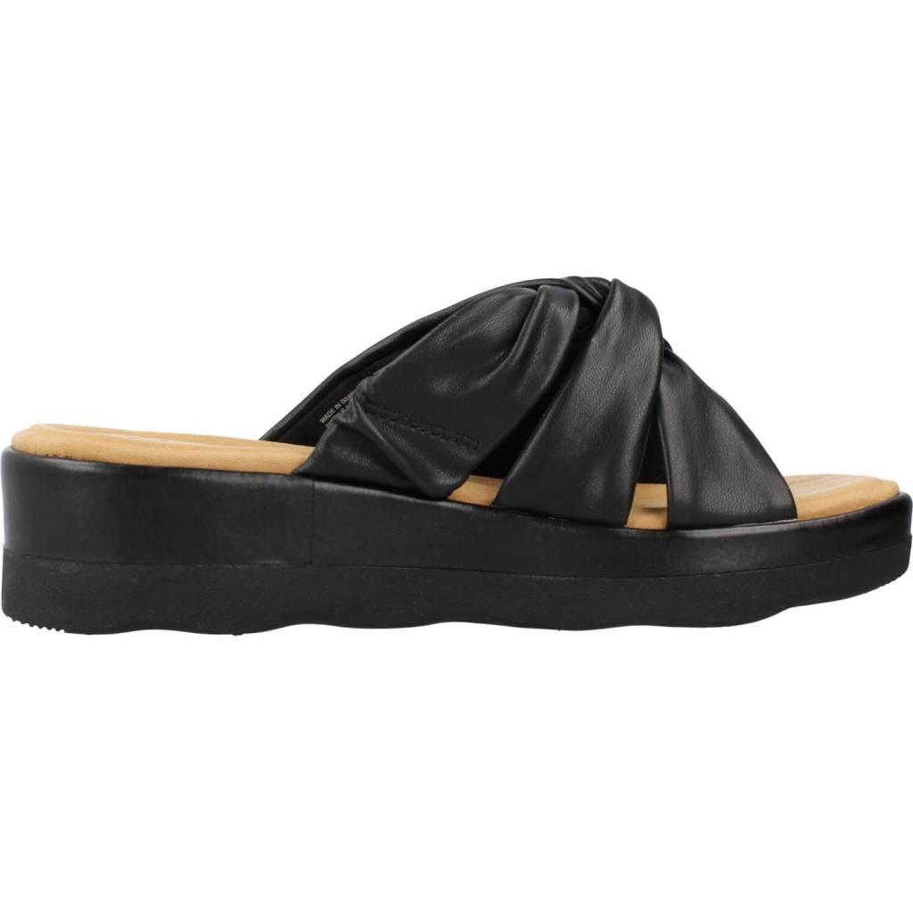 CLARKS CLARA CHARM en color NEGRO (4)
