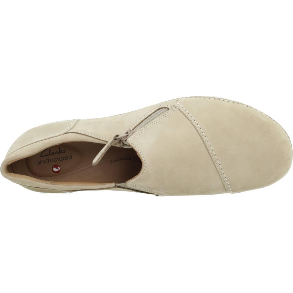 CLARKS APPLEY ZIP en color BEIS (7)