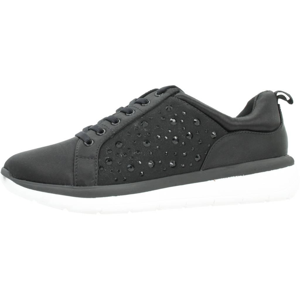 CLARKS EZERA AVE en color NEGRO (2)