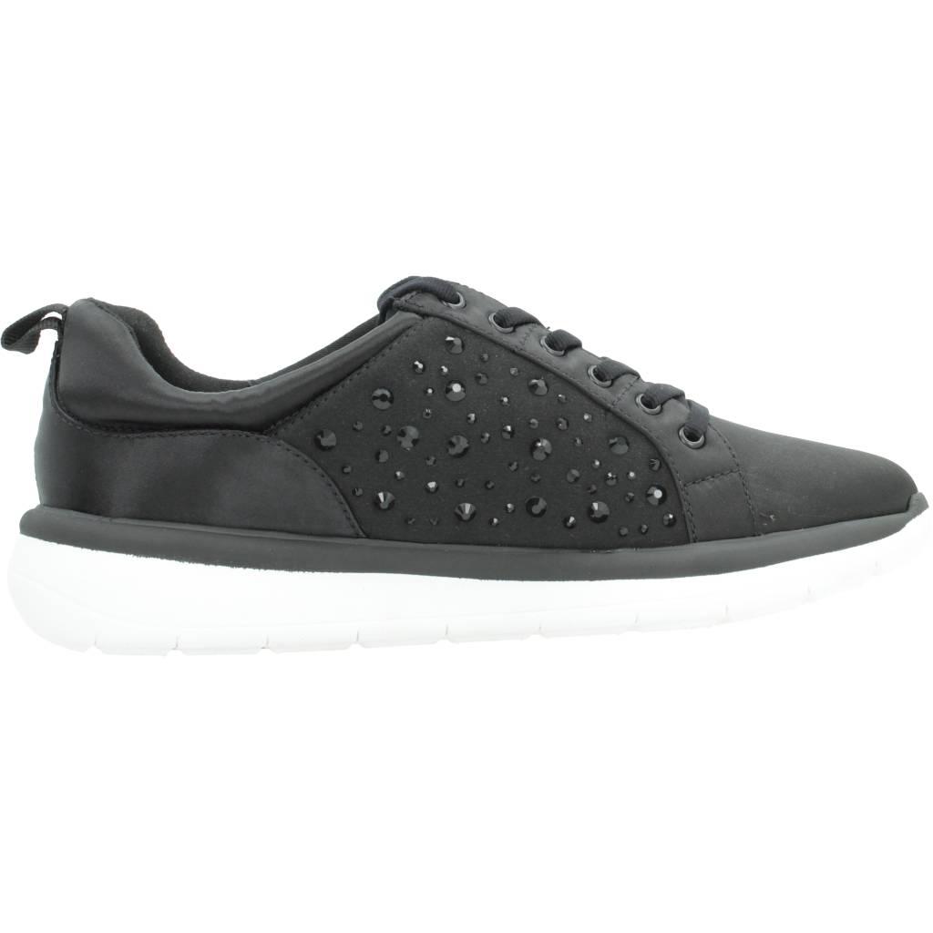 CLARKS EZERA AVE en color NEGRO (4)