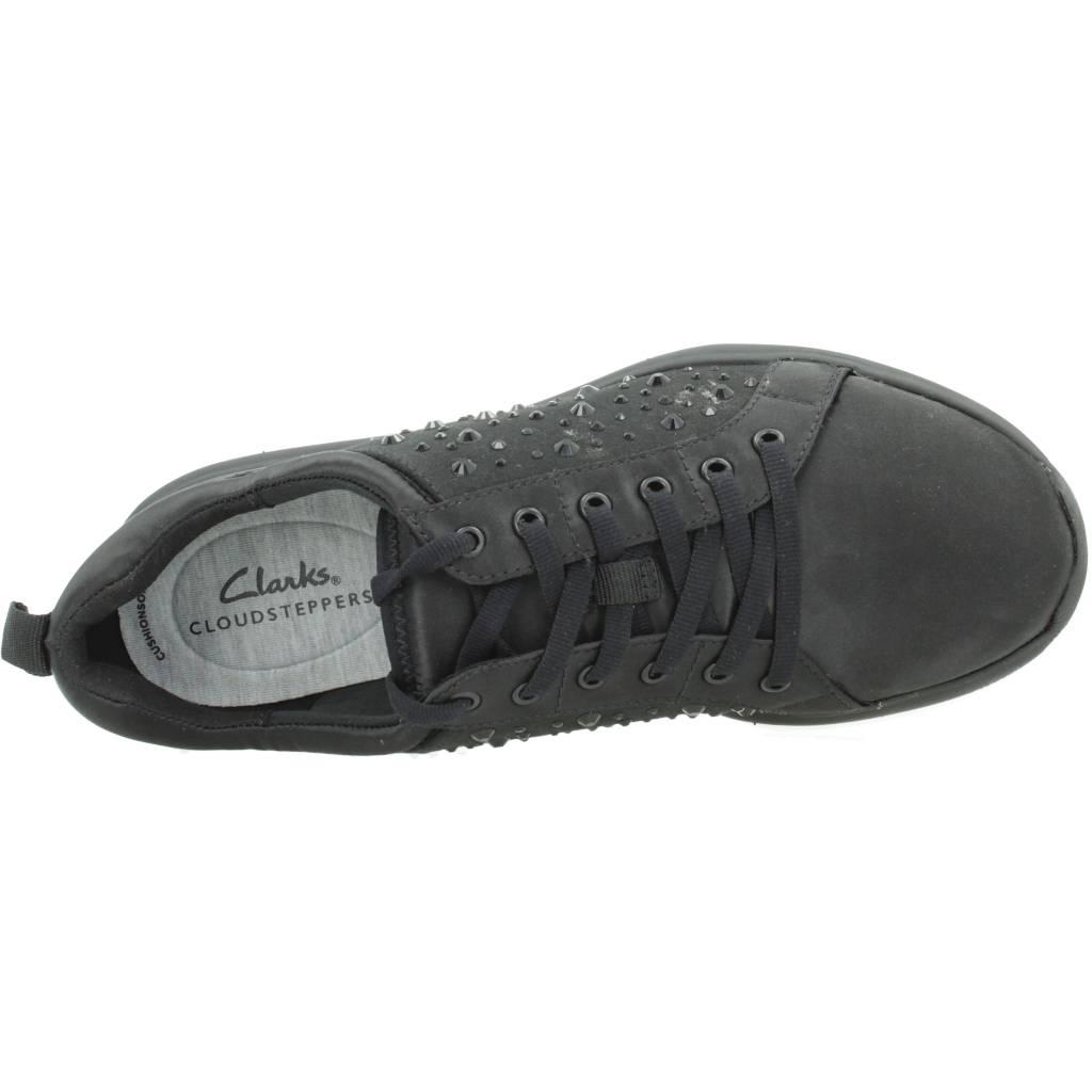 CLARKS EZERA AVE en color NEGRO (7)