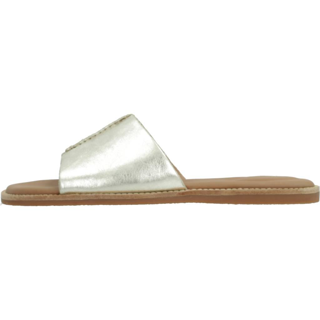 CLARKS KARSEA MULE en color ORO (2)