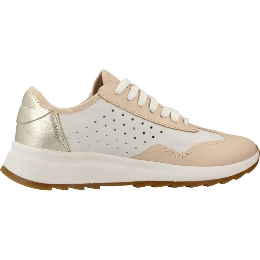 CLARKS DASHLITE LACE en color BEIS (4)
