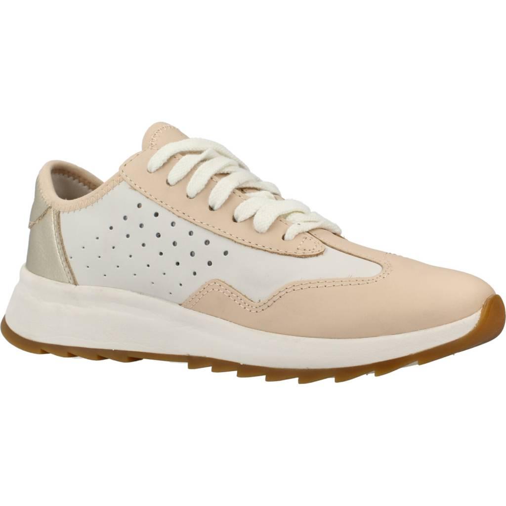 CLARKS DASHLITE LACE en color BEIS (5)