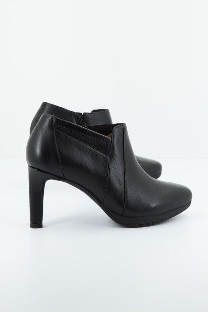 CLARKS AMBYR HOPE en color NEGRO (2)