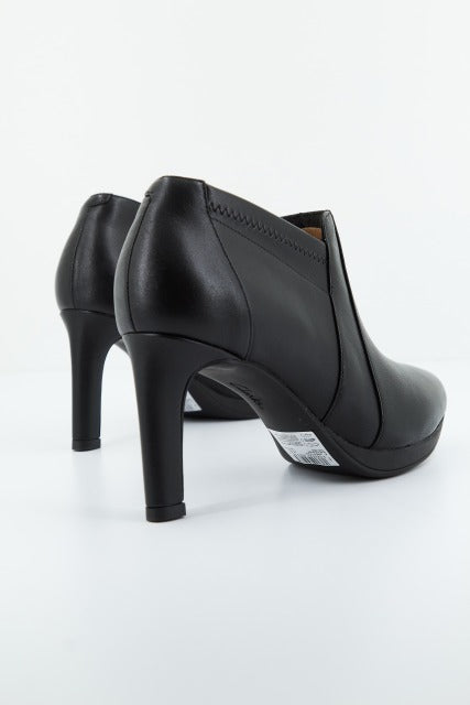 CLARKS AMBYR HOPE en color NEGRO (4)
